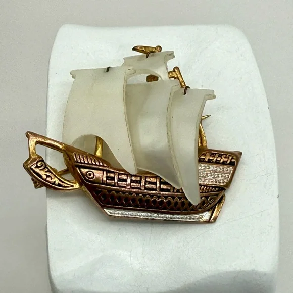 Vintage Damascene Sail Boat Ship w Mother of Pearl Faux Pearl Sails 1.5” Spain - Picture 1 of 15